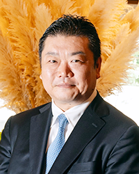 株式会社ラスイート 代表取締役 関 寛之 様